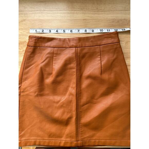 French Connection Faux Leather Mini Skirt, NWOT - Picture 6 of 8